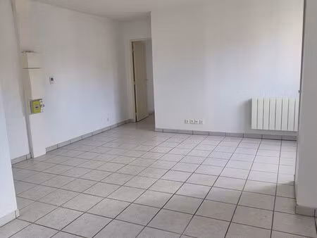 location appartement 3 pièces 58m² la tour du pin 38110