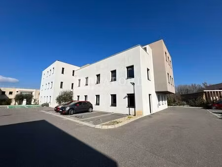 location bureau 300 m² à aix-en-provence (13290)