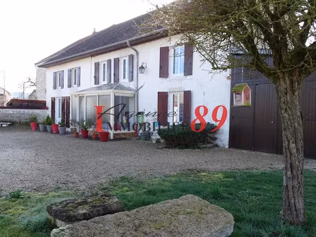 vente maison 9 pièces 250 m² à montigny-sur-aube (21520)  160 000 €