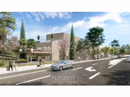 achat local commercial 64m² la ciotat 13600