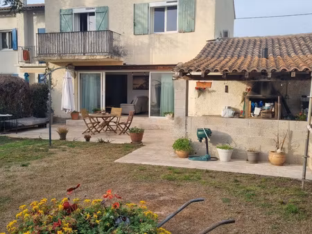 villa à raphele les arles