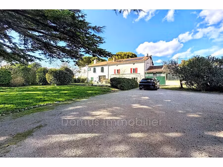achat maison 9 pièces 208m² st saturnin les avignon 84450