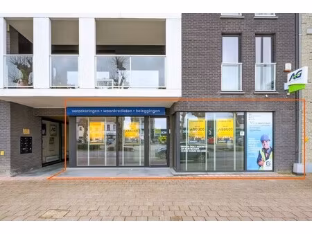 commerciële ruimte op visibele locatie