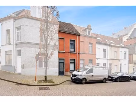 pand ideaal als starterswoning of voor studerende kinderen