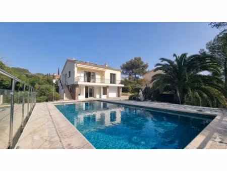 vente maison 6 pièces 155 m² saint-raphaël (83700)