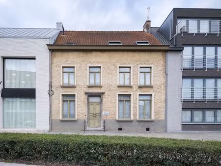 la maison du juge  een karaktervolle eigendom  gelegen in het centrum van lievegem
