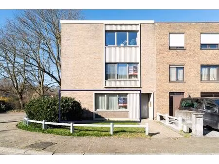 appartement op het gelijkvloers met 2 slaapkamers en garagebox