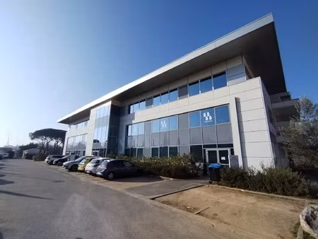 location local professionnel 895m² meyreuil 13590