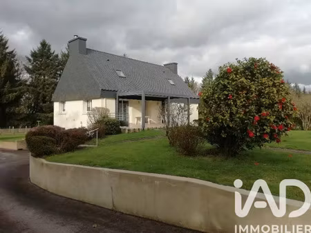 maison à laz (29520)