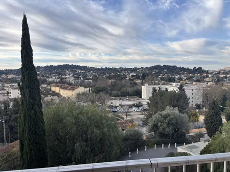 location appartement 1 pièce 32m² toulon 83100