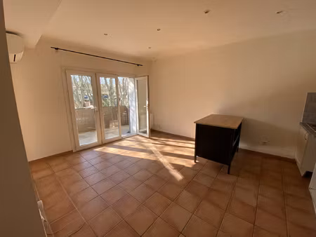 location appartement 2 pièces 29m² cabries 13480