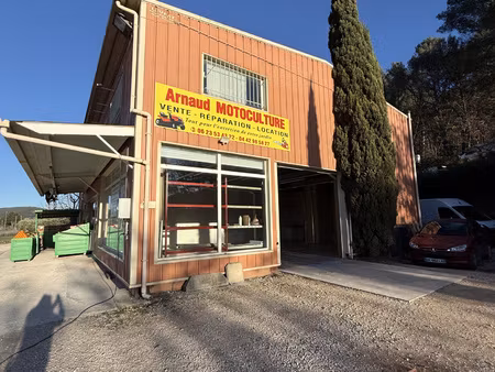 location local professionnel 84m² auriol 13390