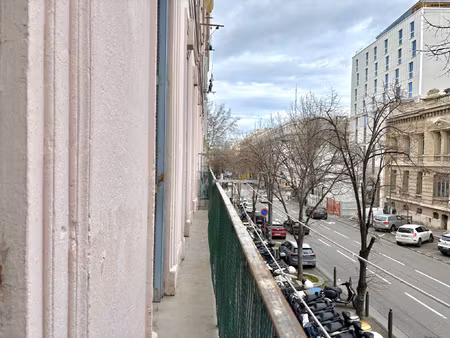 location appartement 3 pièces 58m² marseille 2ème