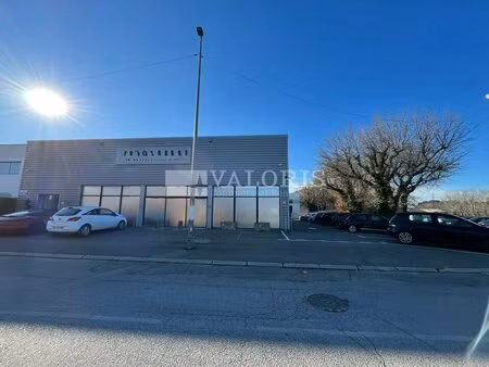 location local commercial 465m² eguilles 13510