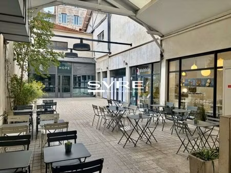 location local commercial 231m² marseille 6ème