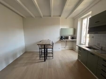 vente appartement 5 pièces 92 m² montguyon (17270)