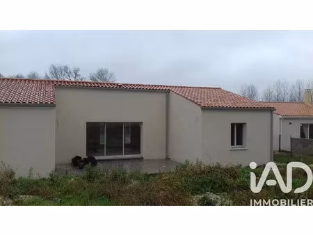 vente maison 4 pièces 124 m² à colombiers (17460)  235 000 €