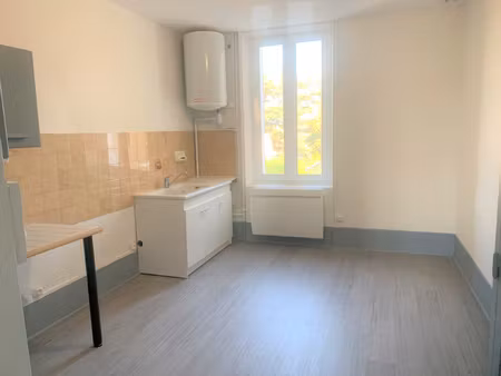 appartement t2 à saint-rambert-d'albon dans quatier calme