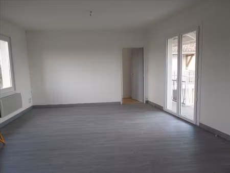 location appartement 3 pièces 61m² hagetmau 40700