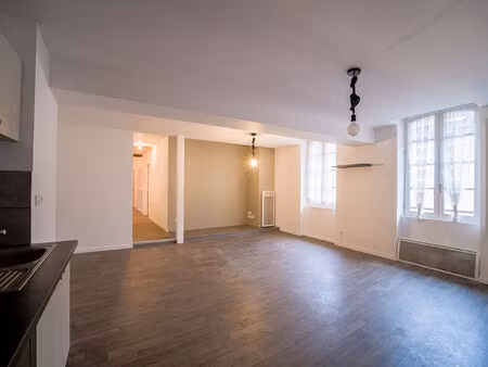 location appartement 4 pièces 87m²