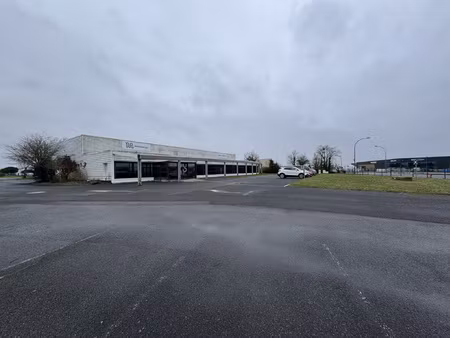 location local commercial 1 150m² niort 79000