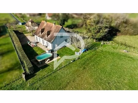 maison 6 pièces 160 m2 et 8125m2 de terrain