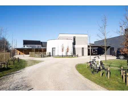 appartement te koop in wielsbeke met 1 slaapkamer