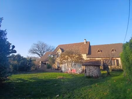 maison de caractère en pierre avec studio  garage et jardin à vendre dordogne