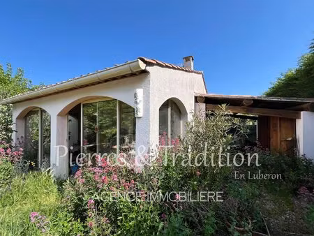 apt  maison de plain pied avec jardin à deux pas de ville et de ses commerces