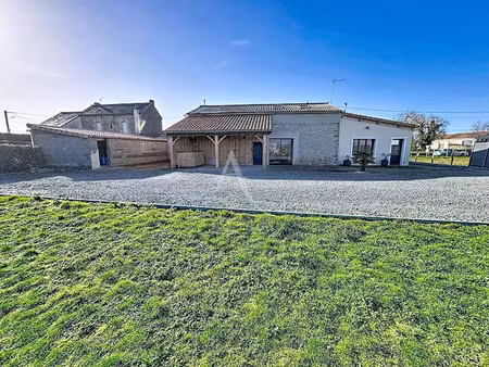 vente maison 7 pièces 173 m² à bellevigne-en-layon (49750)  296 700 €