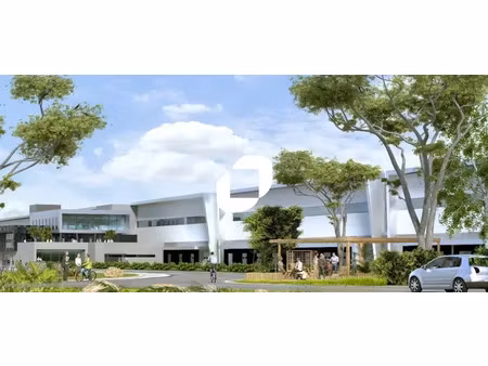 site logistique neuf a la location