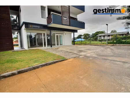 location local commercial 87m² cayenne 97300