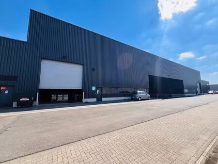 magazijn met kantoor te huur