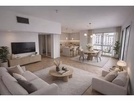 *penthouse confidentiel avec terrasse panoramique de 56 m2 vue fourviere  seul au dernier 