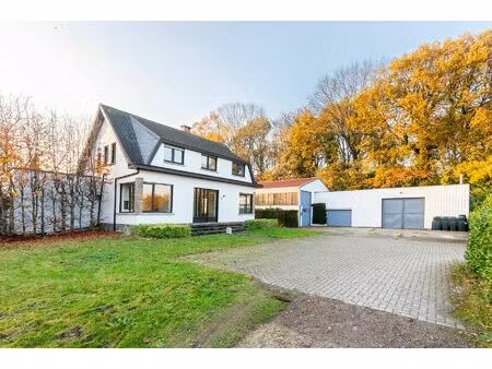 edegem - villa met 4 slpkamers + garage + ruim magazijn 500²
