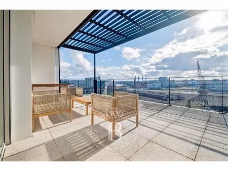 exclusivité - bordeaux - penthouse de 108 m² - ascenseur - terrasse - parking
