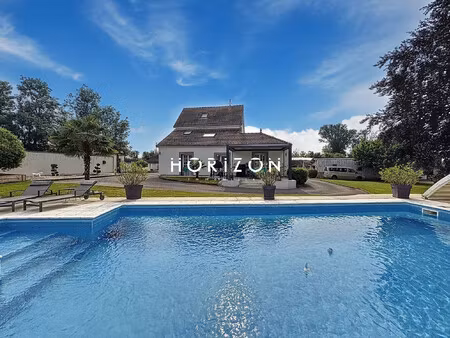 pierre de bresse : maison ancienne 165 m2 / 5 chambres  2305 m2