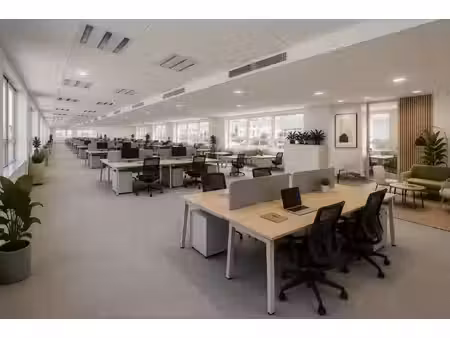 location local professionnel 1 268m²