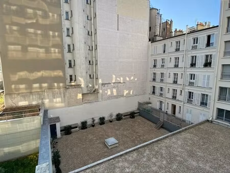 location local professionnel 10m²