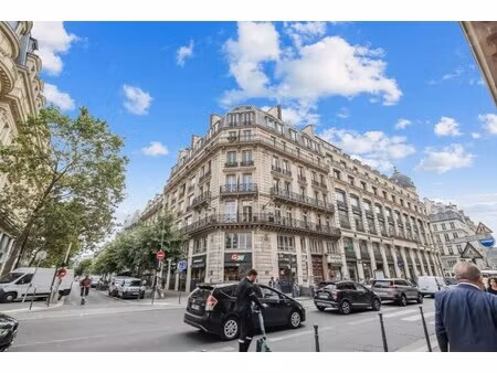 location local professionnel 311m²