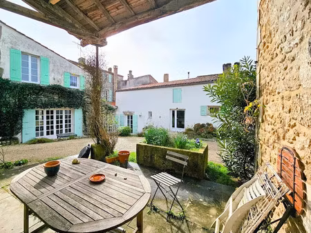 vente maison 12 pièces 301 m² à saint-porchaire (17250)  378 000 €