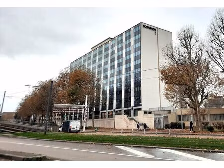 location local professionnel 1 100m² rouen 76100