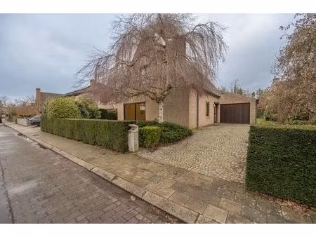 huis te koop in assebroek met 3 slaapkamers