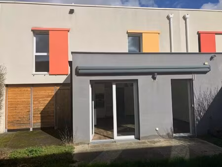 maison t5 de 103m² terrasse  jardin  garage  tram