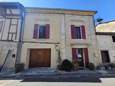 ravissante ancienne maison de village rénovée  avec garage et