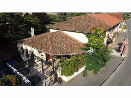 hôtel bar restaurant avec habitation inclus