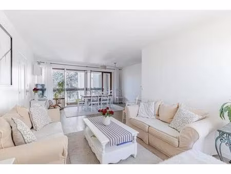 appartement 5 pièces de 110 m² à bagneux