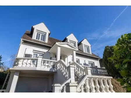 maison de 7 pièces de 228 m² à saintry-sur-seine