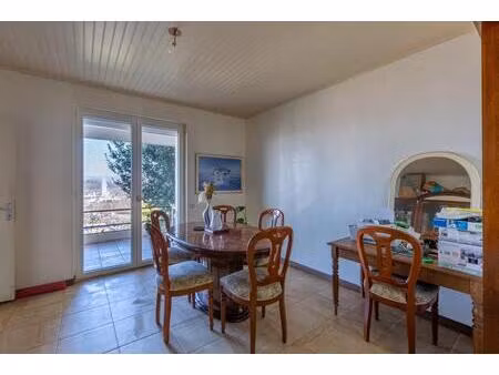 appartement 4 pièces 77m2 avec parkings et balcon à feyzin