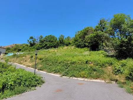 terrain constructible vals pres le puy - 861 m2